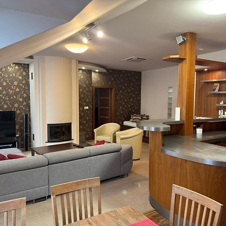 Apartman Bila Hora - Roudna Plzen Exterior photo
